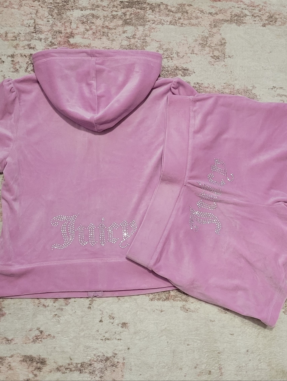 Juicy Couture Dewberry Velour Short Sleeve Hoodie & Shorts Tracksuit Set - M - Picture 3 of 6